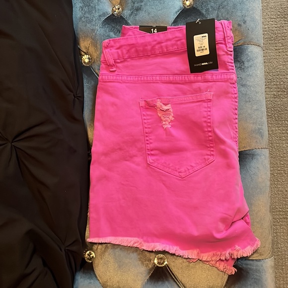 BNWT PINK FASHION NOVA DENIM SHORTS - Picture 6 of 8